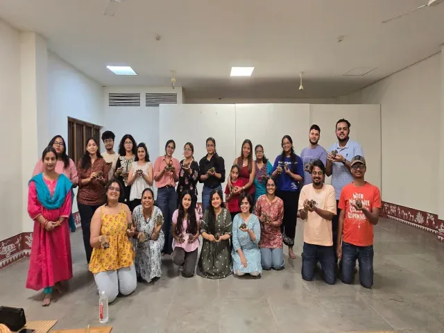 Hands of Clay : A Clay & Pottery Art Workshop